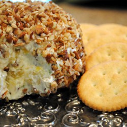 Pineapple Cheeseball