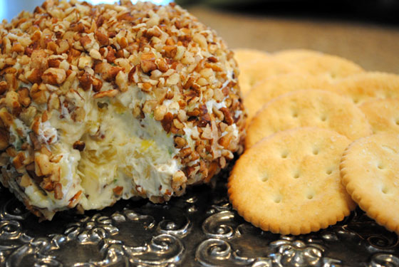 Pineapple Cheeseball