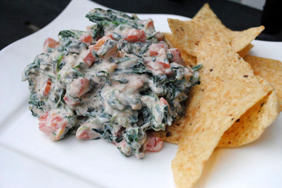 Mrs. Wages Spinach Salsa Dip