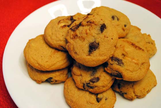 Chunky Peanut, Chocolate, and Cinnamon Cookies