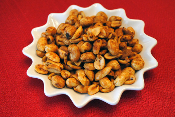 Smoky Spicy Peanuts