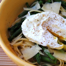 Linguine with Asparagus and Poached Egg
