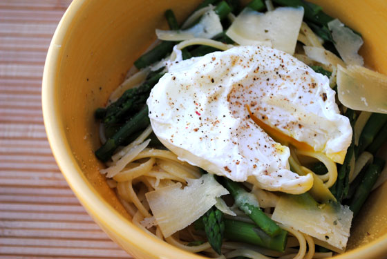 Linguine with Asparagus and Poached Egg