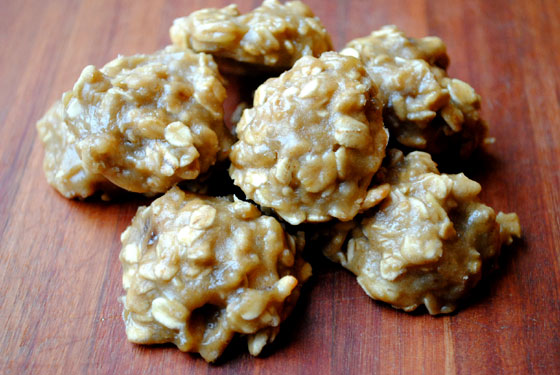 peanut butter and oatmeal dog treats