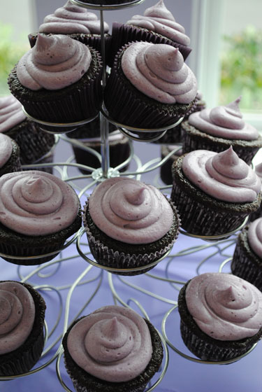 Blackberry Chocolate Cupcakes