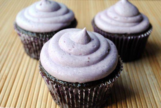 Blackberry Chocolate Cupcakes