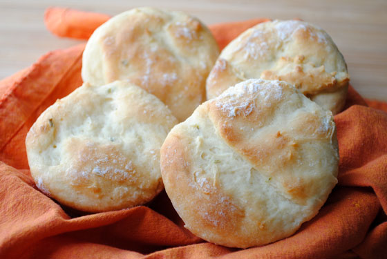 Sour Cream & Chive Rolls