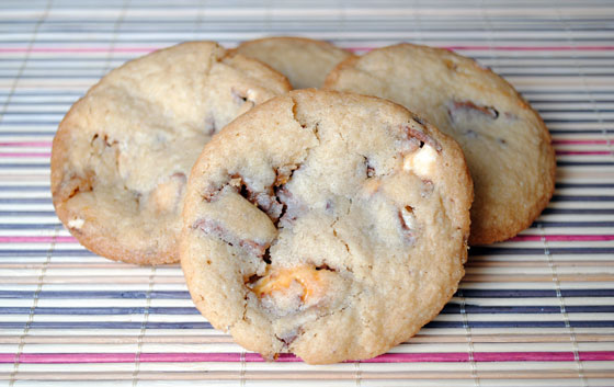 Deep Dish Caramel Apple Milky Way Cookies