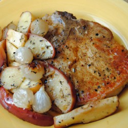 Pork Chops with Roasted Apples & Onion