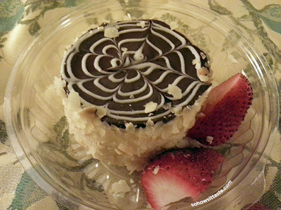 Omni Parker House Boston Cream Pie on So, How's It Taste? www.leah-claire.com