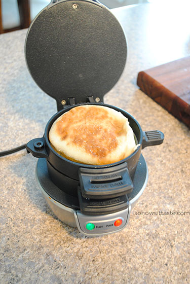 Cookistry: Gadgets: Hamilton Beach Breakfast Sandwich Maker