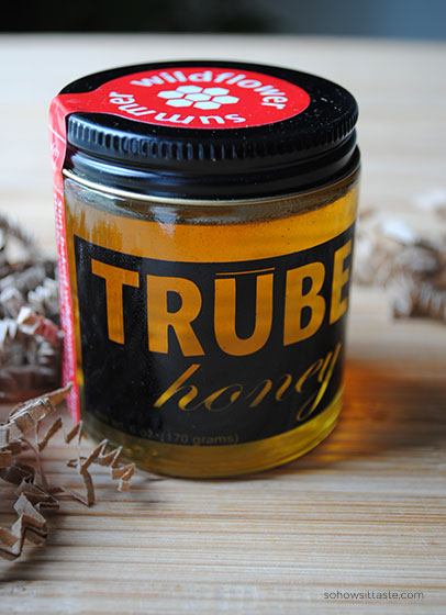 Batch Nashville TruBee Honey on So, How's It Taste? www.leah-claire.com