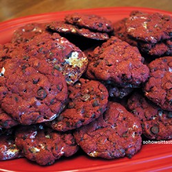 Milky Way Red Velvet Cake Cookies | So, How's It Taste?