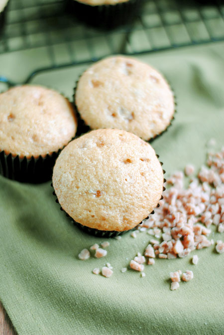 Banana Toffee Picnic Cupcakes