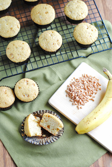 Banana Toffee Picnic Cupcakes