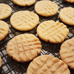 Classic Peanut Butter Cookies